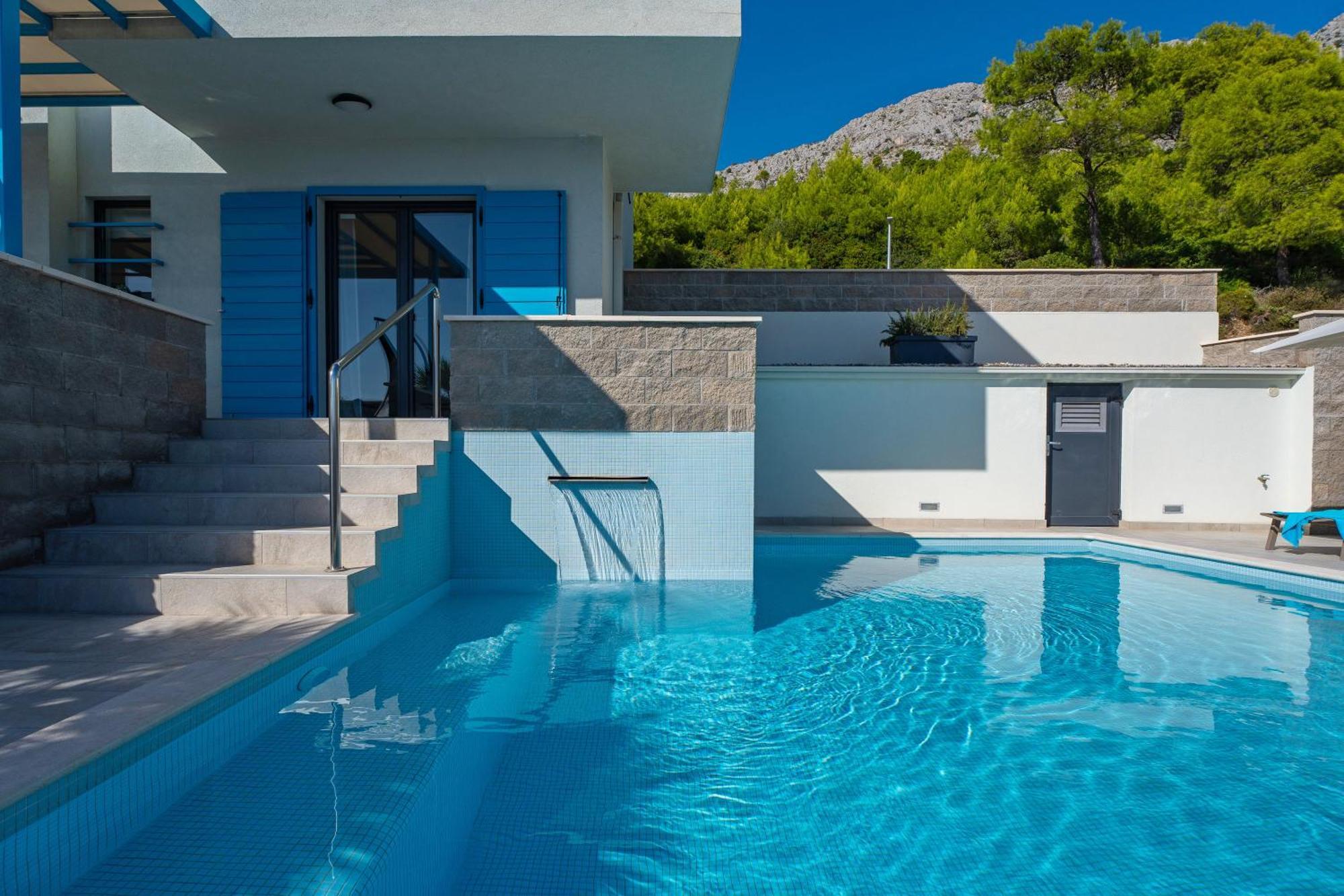 Villa Allegra With 32Msq Heated Pool, 300M Far From Sandy Beaches, Open Sea View オミシュ エクステリア 写真