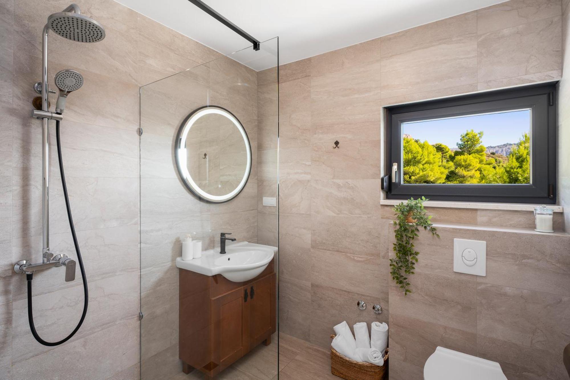 Villa Allegra With 32Msq Heated Pool, 300M Far From Sandy Beaches, Open Sea View オミシュ エクステリア 写真