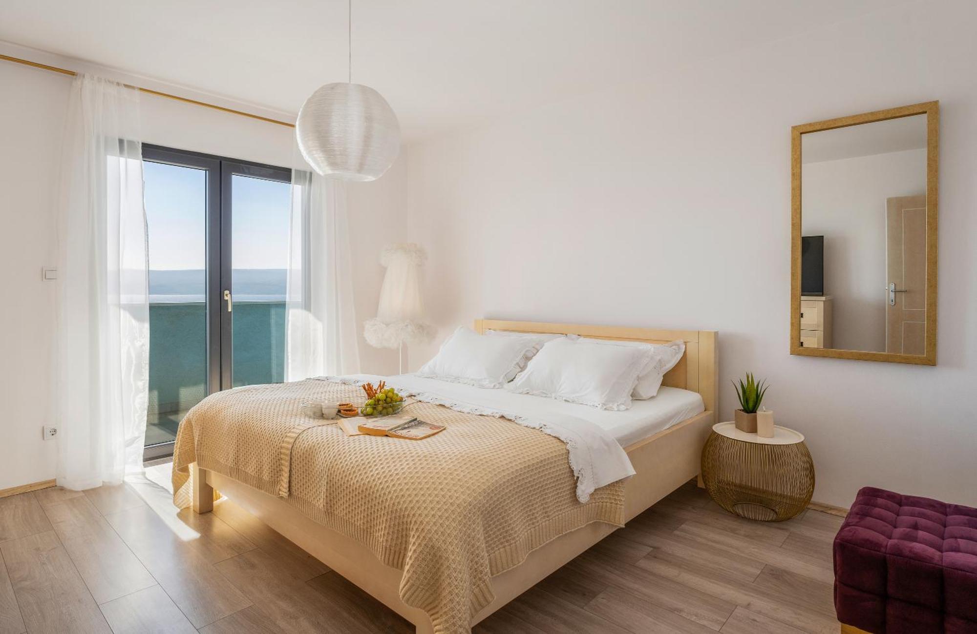 Villa Allegra With 32Msq Heated Pool, 300M Far From Sandy Beaches, Open Sea View オミシュ エクステリア 写真
