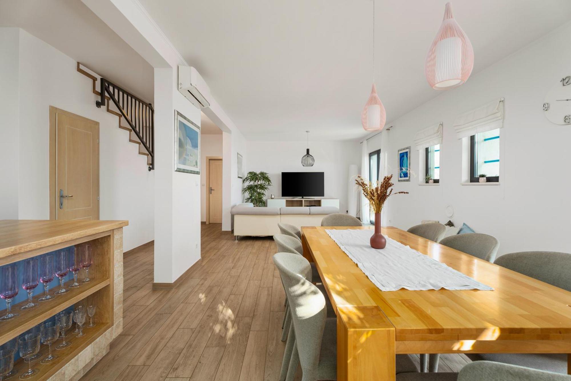Villa Allegra With 32Msq Heated Pool, 300M Far From Sandy Beaches, Open Sea View オミシュ エクステリア 写真
