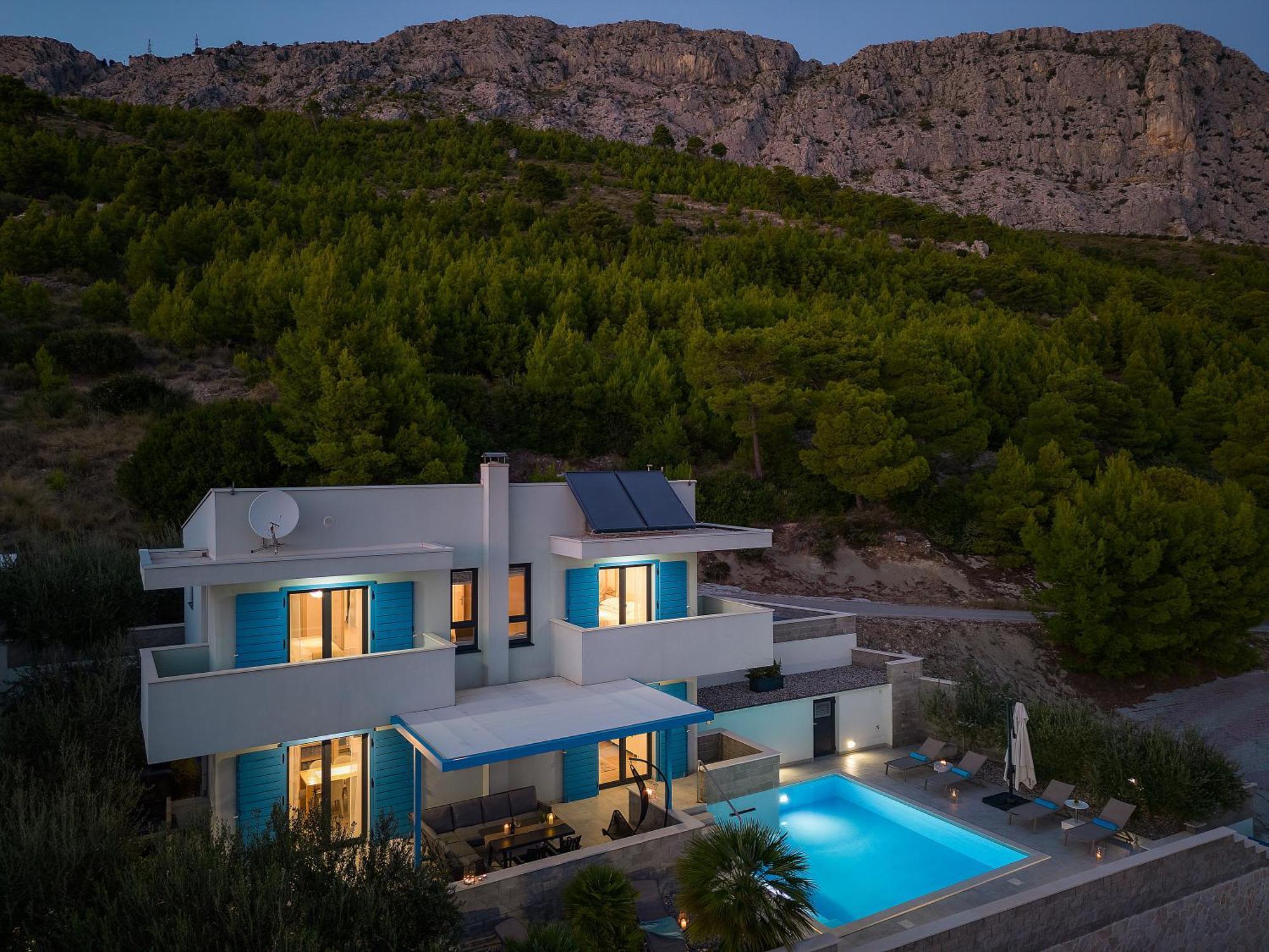 Villa Allegra With 32Msq Heated Pool, 300M Far From Sandy Beaches, Open Sea View オミシュ エクステリア 写真